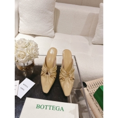 Bottega Veneta flat shoes